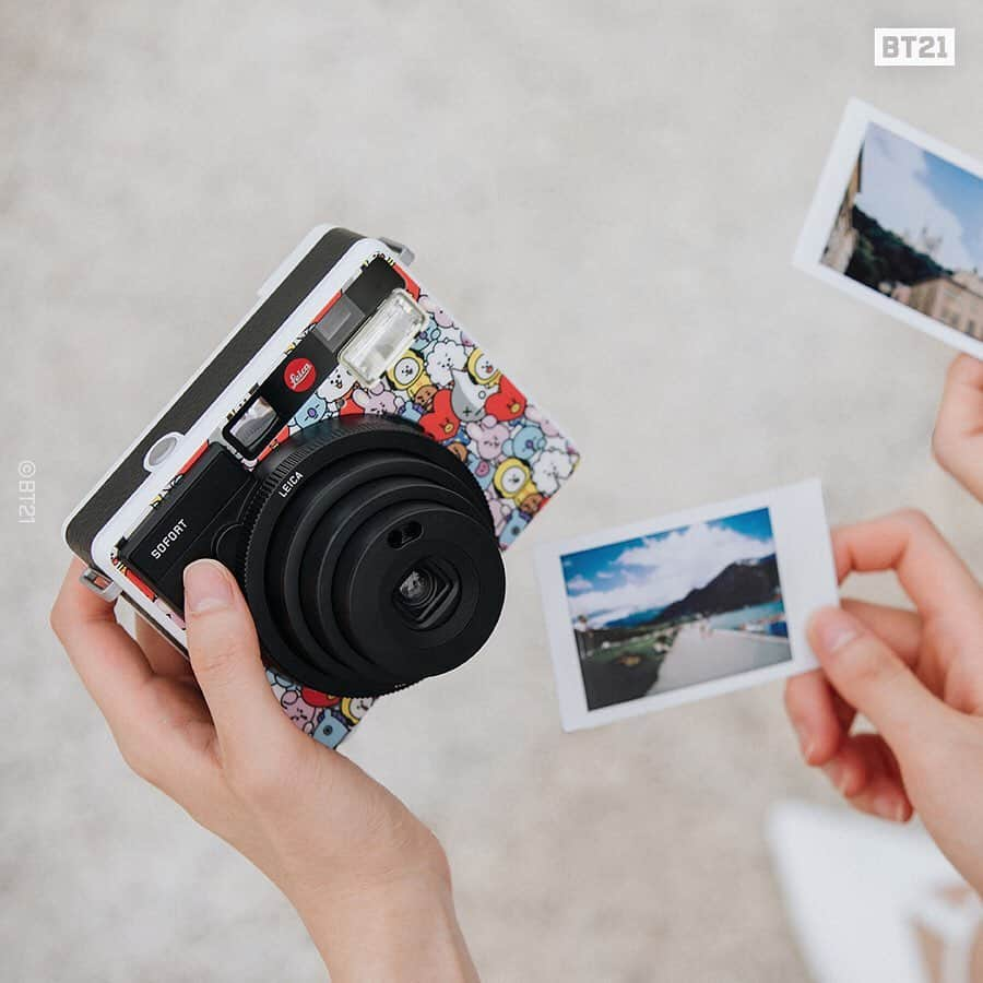 BT21 Stars of tomorrow, UNIVERSTAR!さんのインスタグラム写真 - (BT21 Stars of tomorrow, UNIVERSTAR!Instagram)「Capture your moment, make memories last 📸 👉LINK IN BIO  #LeicaXLINEFRIENDS #Leica #BT21 #LeicaBT21 #Collaboration #LeicaSOFORT #August8th #ComingSoon」8月6日 15時00分 - bt21_official