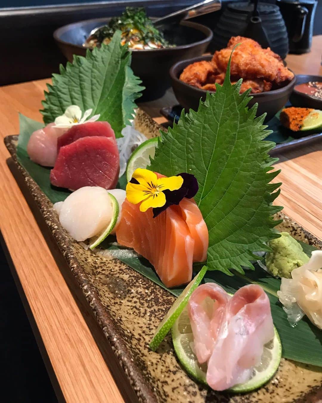Eat With Steph & Coさんのインスタグラム写真 - (Eat With Steph & CoInstagram)「Sashimi rollin’, they hatin’ 😌 but  seriously, how pretty is this deluxe sashimi set?! Checked out this new ”Japanese” joint @robata.soho the other day and quite enjoyed the food.  The signature iberico pork pluma was delicious, and also loved the truffle tuna tartare, to my surprise. I did get a bit confused though because some of the items weren’t Japanese? But either way I ate everything 🙈📷 @verna.banana #invite #japanese #japanesefood #sashimi #sushi #softshellcrab #truffle #tartare #londonfood #yum」8月6日 6時12分 - eatwithsteph_ldn