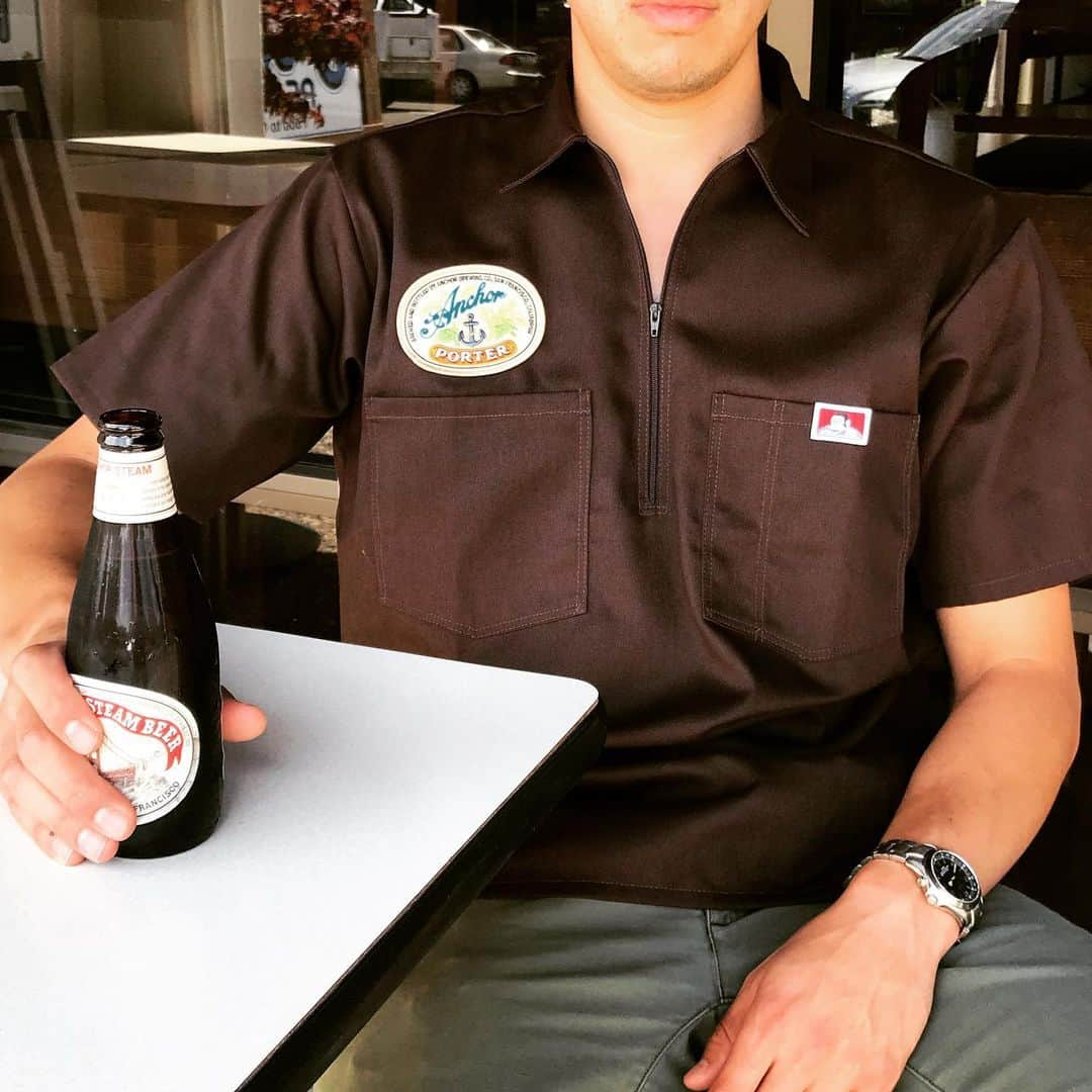 ベンデイビスのインスタグラム：「Two SF classics rolled into one. Very happy with how these @anchorbrewing shirts turned out. The Porter patch really brings the whole shirt together. Only available at the Anchor Brewing tasting rooms. #bendavis #anchorbrewing」