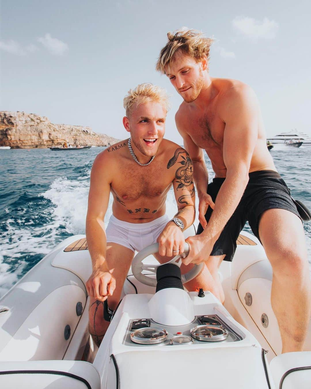 ジェイク・ポールさんのインスタグラム写真 - (ジェイク・ポールInstagram)「love this fucking kid」8月6日 6時48分 - jakepaul