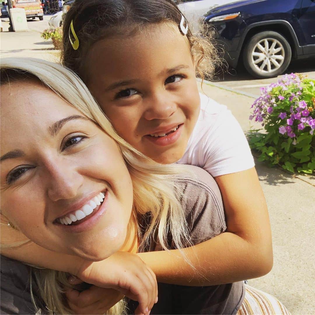 ブリット・ニコルのインスタグラム：「She’s just so beautiful! 👑」
