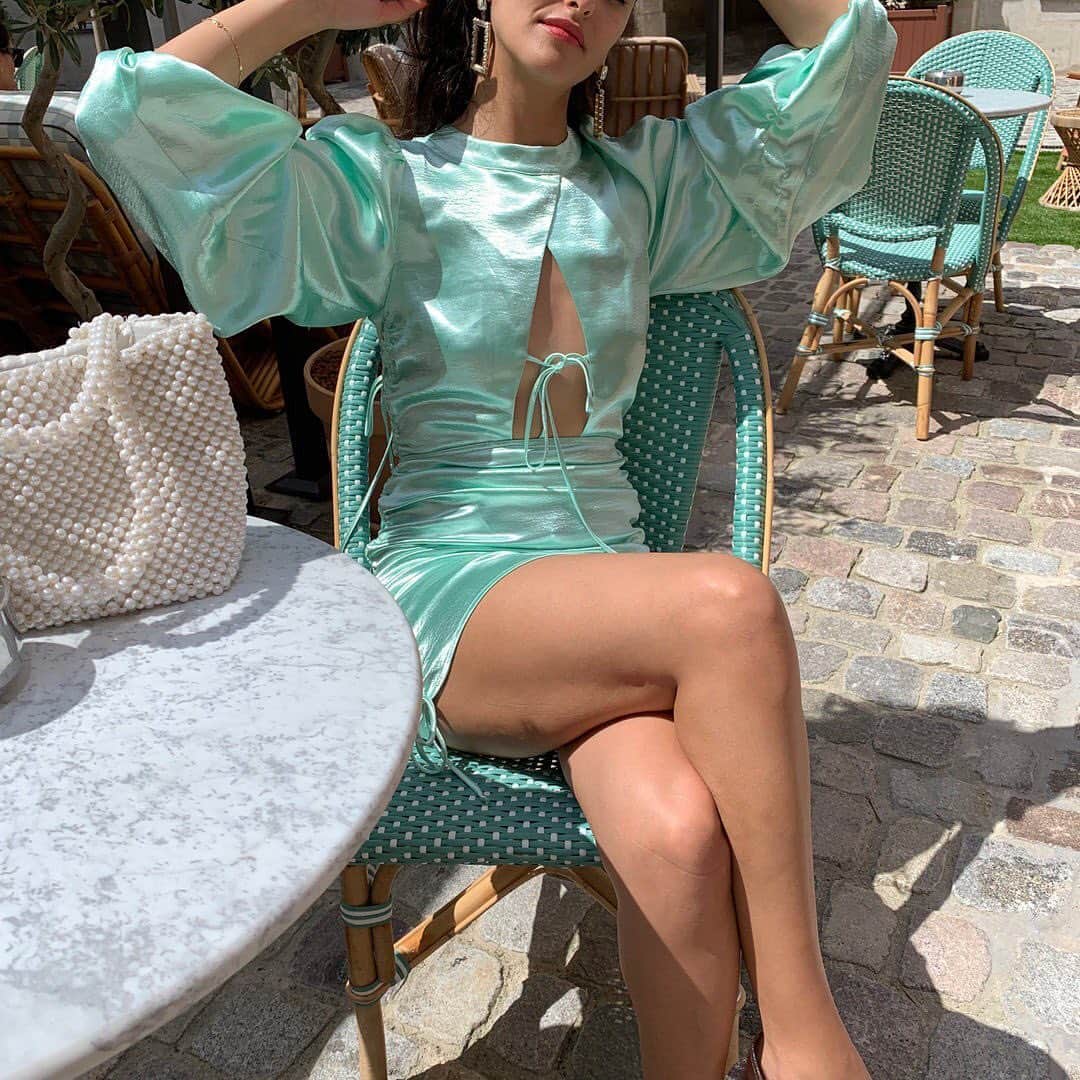 For Love & Lemonsさんのインスタグラム写真 - (For Love & LemonsInstagram)「The Lennox Metallic Dress: all the motivation you need to RSVP "yes" to that upcoming cocktail party │ pictured on @junybreeze #prefall19」8月6日 6時55分 - forloveandlemons