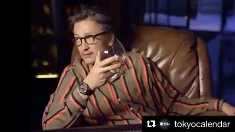 のインスタグラム：「#Repost @tokyocalendar with @get_repost ・・・ directed by @hiroyuki_masayasu 昌保監督 【港区モード】『ゼニス』の時計 . 西麻布の隠れ家バーでひとり、ブランデーを味わう船田の腕元には精悍な印象を与える『デファイ エル・プリメロ21 カーボン』。その時計は、自分の中の男を目覚めさせる . #東カレ #tokyocalendar #東京カレンダー #minatoku #港区おじさん #港区男子 ⠀⠀⠀⠀⠀⠀⠀⠀⠀ #港区 #デファイ #デファイエルプリメロ21 #tokyo #ZENITH #ゼニス #腕時計 #機械式時計 #時計好き #男のロマン #instawatch #船田さん#mensstyle#mensfashion」