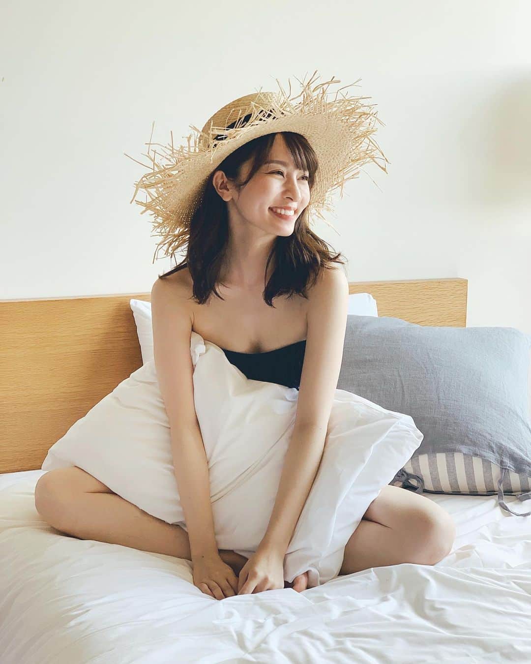 のインスタグラム：「･ ･ 御殿場で女子旅撮影楽しかった📷👒 ･ @fujinokirameki  #御殿場#グランピング#撮影 #女子旅#アウトドア撮影 #水着#麦わら帽子 #フリーランス#モデル #フリーランスモデル」
