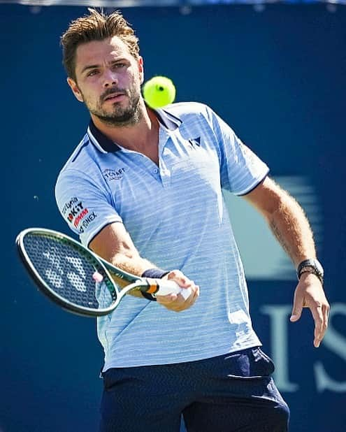 スタニスラス・ワウリンカさんのインスタグラム写真 - (スタニスラス・ワウリンカInstagram)「Round 1 ✅ 🇨🇦🐿☀️🎾💥🙄🥞😁 #fun #montreal #enjoy #smile #trusttheprocess」8月6日 8時07分 - stanwawrinka85