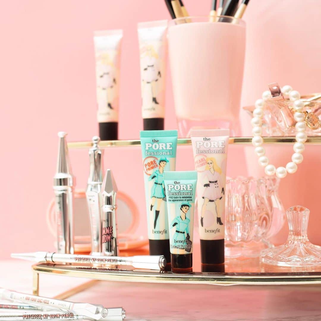 Benefit Cosmeticsさんのインスタグラム写真 - (Benefit CosmeticsInstagram)「Shelfie goals 🏆💗 Which #benefit product do you wanna add to your collection? 👇」8月6日 8時21分 - benefitcosmetics
