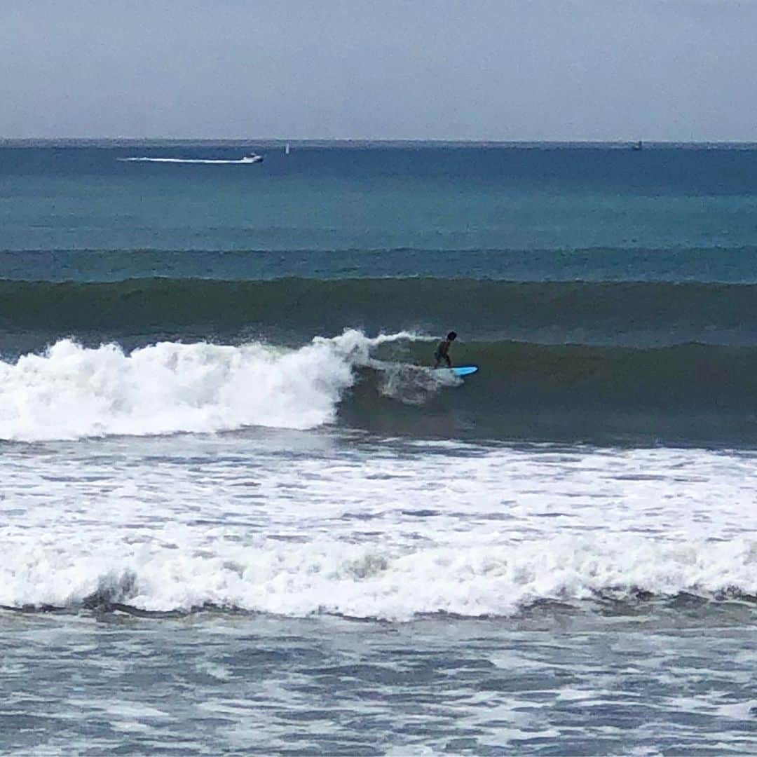 のインスタグラム：「Typhoon Swell yesterday  #surfer #typhoonswell #surfing #beach #surfinglife  今日はダメダメでした」