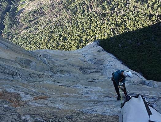マウンテンハードウェア公式さんのインスタグラム写真 - (マウンテンハードウェア公式Instagram)「『垂直の旅』 2019年ヨセミテ エルキャピタン  アルパインクライマー 長門敬明(ながと・たかあき)さんのアメリカ・ヨセミテ国立公園へのクライミングツアーのレポートしています。  詳細は @mountainhardwear.jp 公式サイトより」8月6日 9時05分 - mountainhardwear.jp
