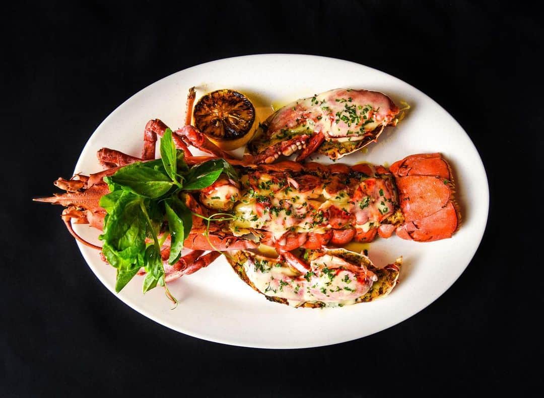 Palms Casino Resortのインスタグラム：「Big As* !! Stuffed Lobster from @greenestkitchen. We thought the name was fitting.」