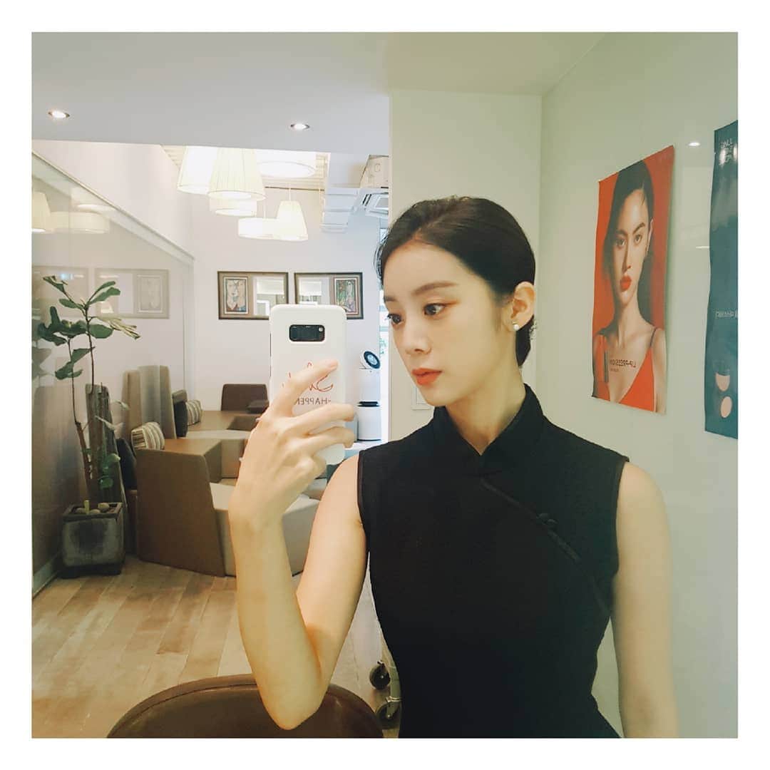 ヘリム さんのインスタグラム写真 - (ヘリム Instagram)「그리운 단발머리 💇‍♀️ i miss my short hair.」8月6日 9時37分 - wg_lim