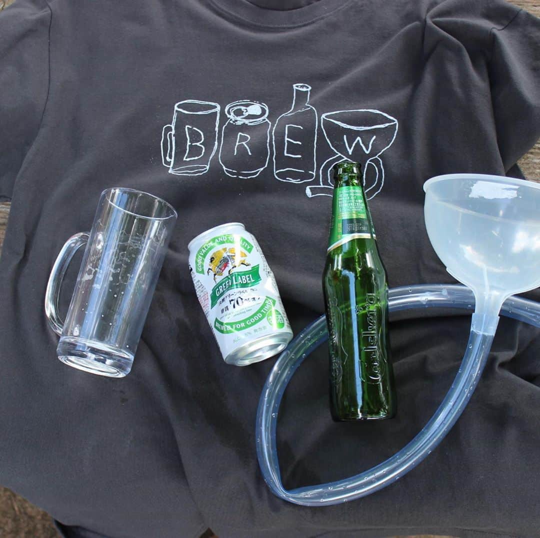 中村貴之さんのインスタグラム写真 - (中村貴之Instagram)「あなたはどれで飲む？ #MUG #CAN #BOTTLE #BONG #4ways ¥3900 @brewclothes  #酒好きのアパレルブランド」8月6日 15時28分 - taka_brew