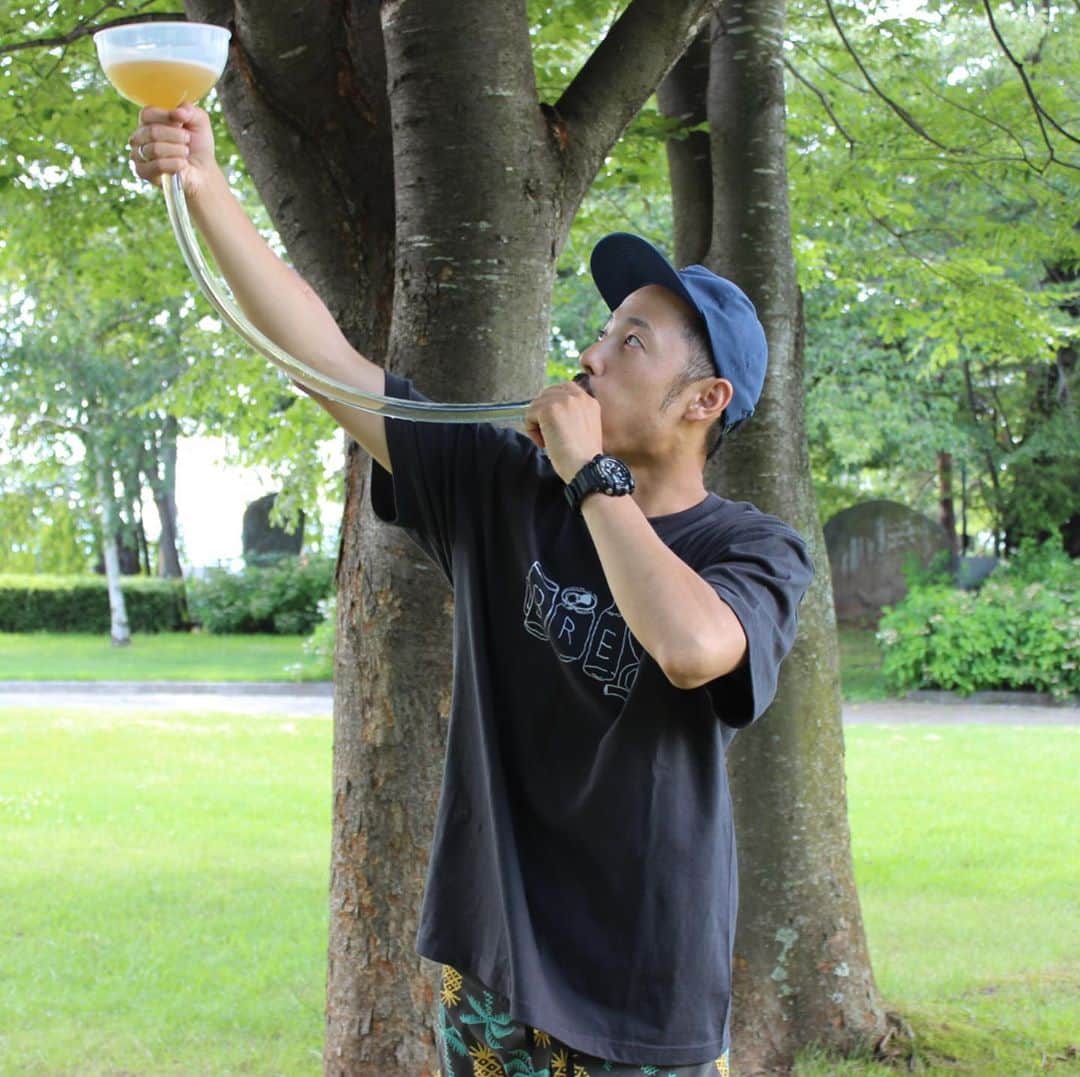 中村貴之さんのインスタグラム写真 - (中村貴之Instagram)「あなたはどれで飲む？ #MUG #CAN #BOTTLE #BONG #4ways ¥3900 @brewclothes  #酒好きのアパレルブランド」8月6日 15時28分 - taka_brew