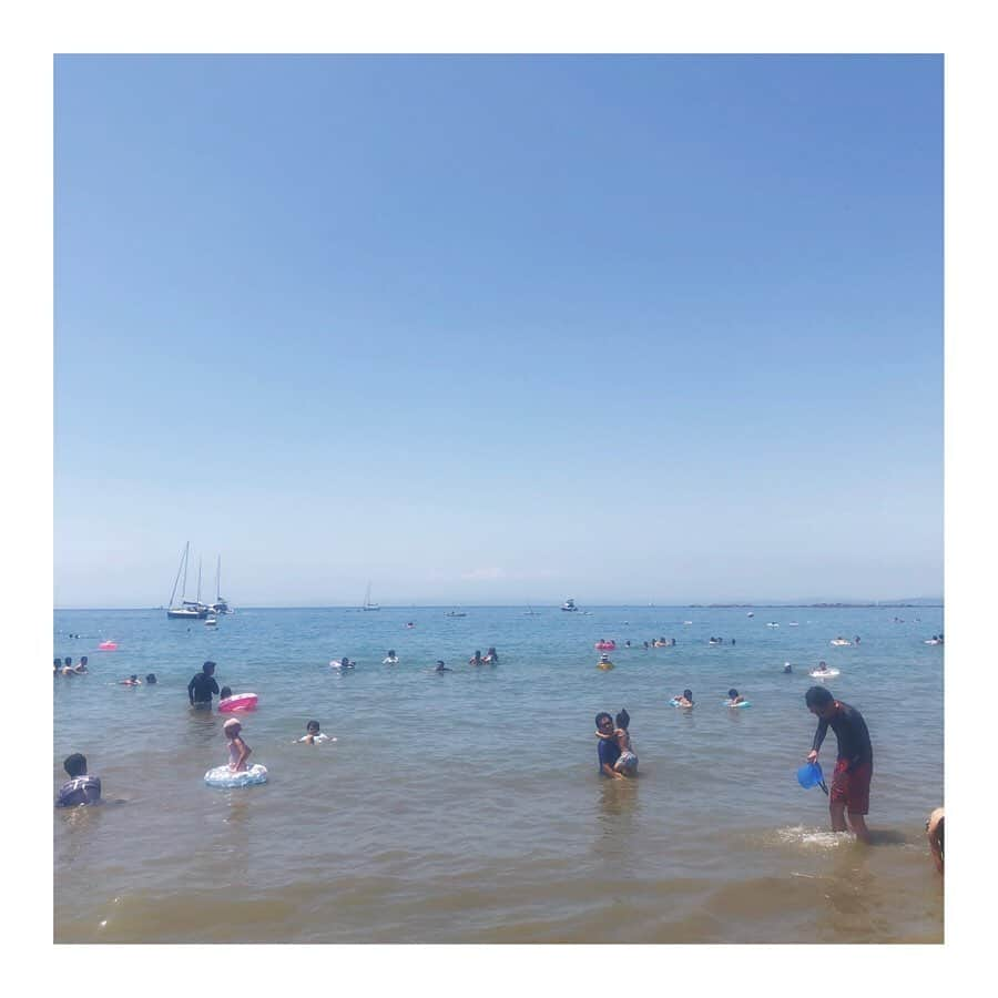 土井地恵理子さんのインスタグラム写真 - (土井地恵理子Instagram)「・ 夏を満喫した日🌴 葉山の海へ。 ・ しかし今年は暑すぎるな！ ・ ・ #summer #summervacation #sea #葉山」8月6日 10時31分 - ericodoiji