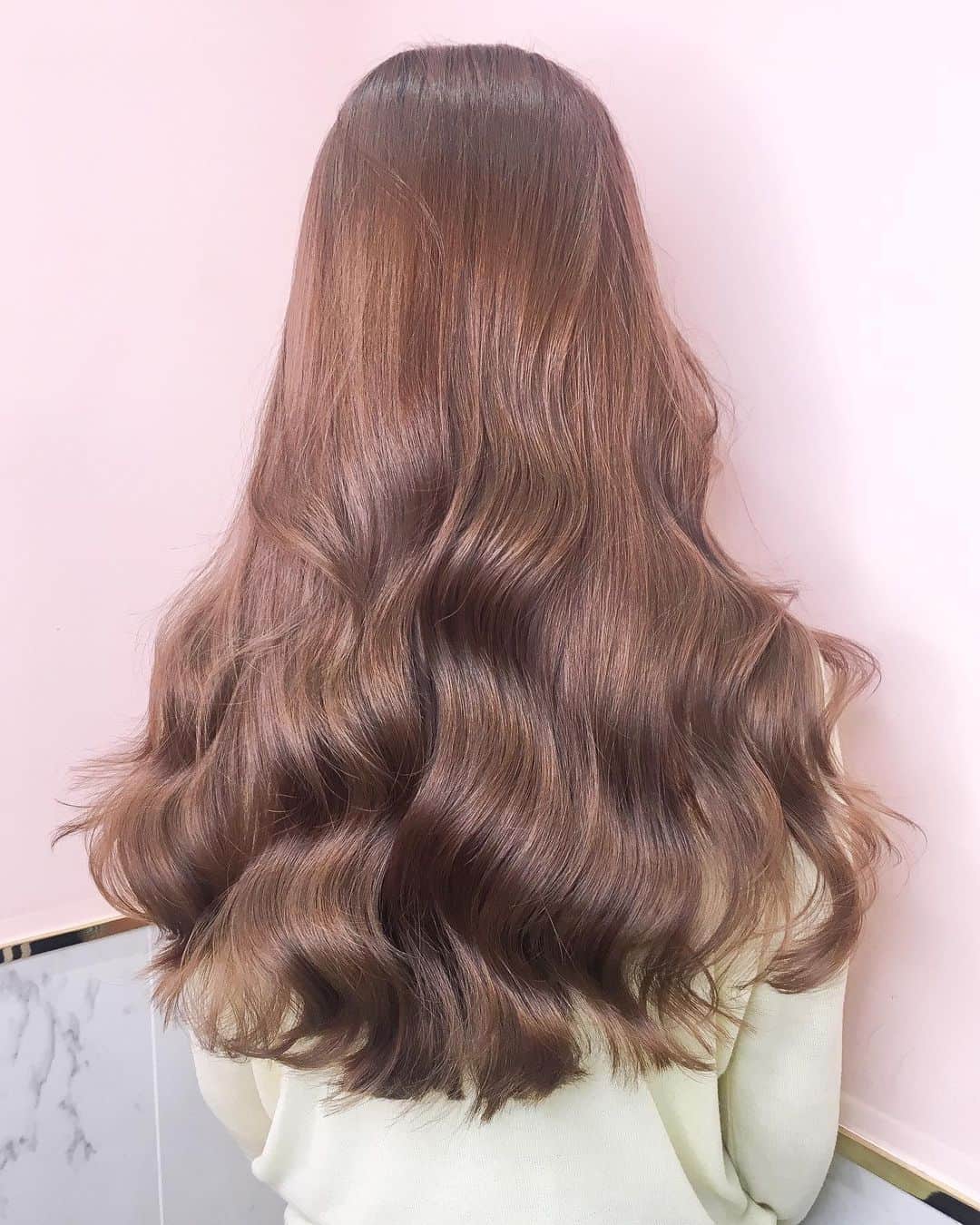 原涼香のインスタグラム：「大人気❣️#韓国式レイヤーカット #레이어드컷 のヨシンモリ巻きです✂️💕 一気に韓国人みたいに( ◠‿◠ )」
