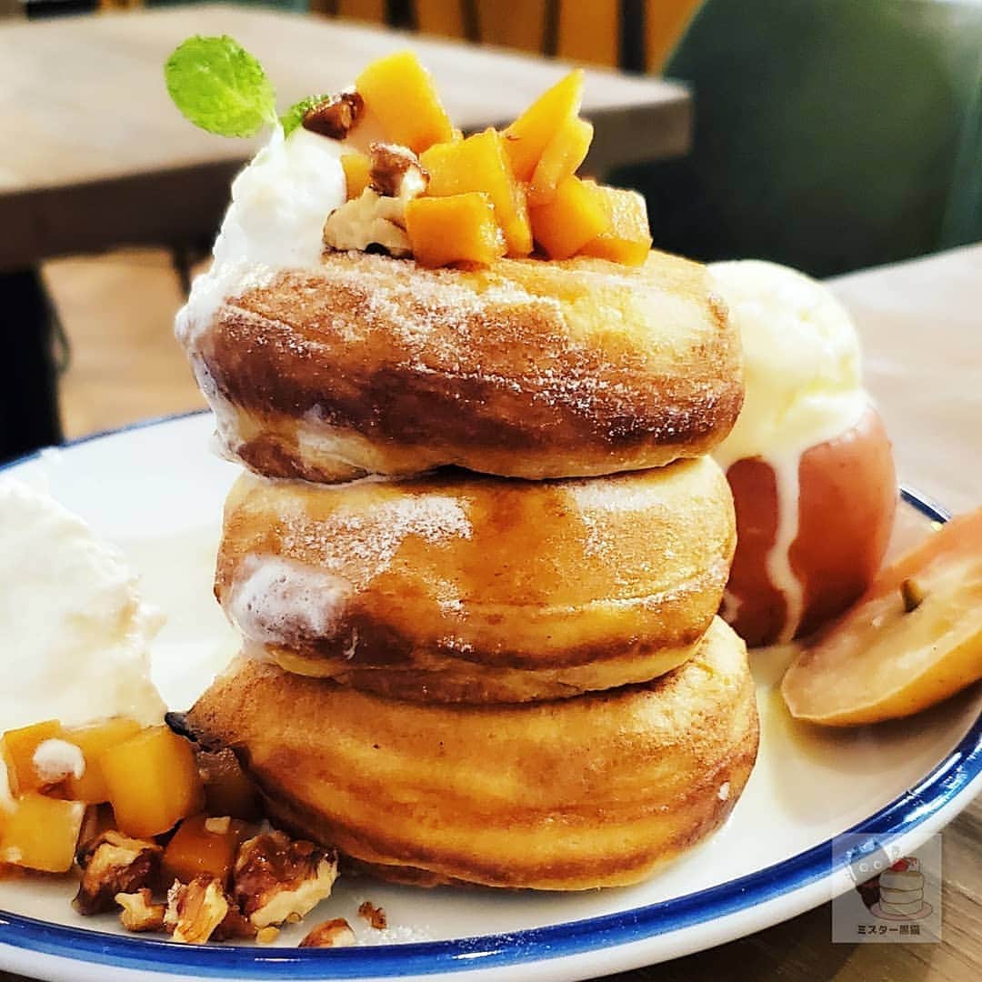 ミスター黒猫（黒猫仙人）のグルメインスタ