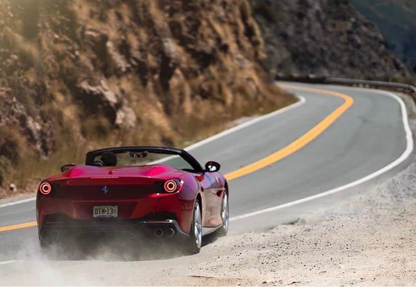 Ferrari USAさんのインスタグラム写真 - (Ferrari USAInstagram)「#FerrariPortofino: ⬆️ for sleek, high-powered sports coupe, ⬇️ for breezy, open-air tourer⁣ ⁣ #Ferrari #droptop #BigSur #Highway1⁣ ⁣ 📷: @louisnicolasdarbon」8月6日 10時46分 - ferrariusa