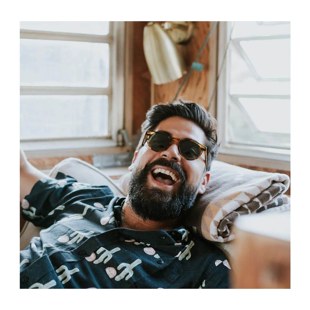 エゼキエルのインスタグラム：「Monday ☀️」