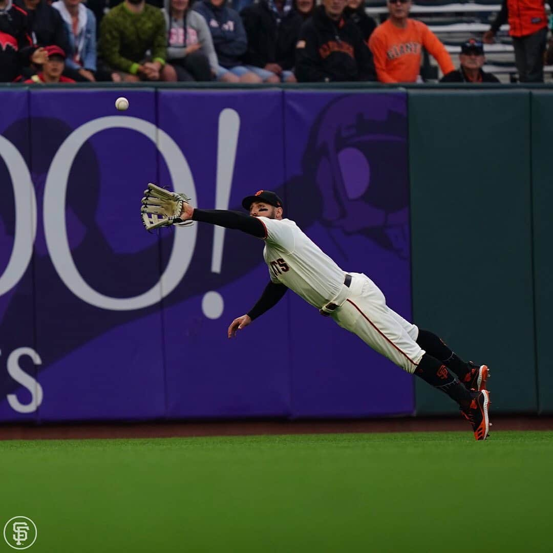 サンフランシスコ・ジャイアンツさんのインスタグラム写真 - (サンフランシスコ・ジャイアンツInstagram)「“Superman does it again!” —@smoothie18 #SFGiants」8月6日 11時39分 - sfgiants