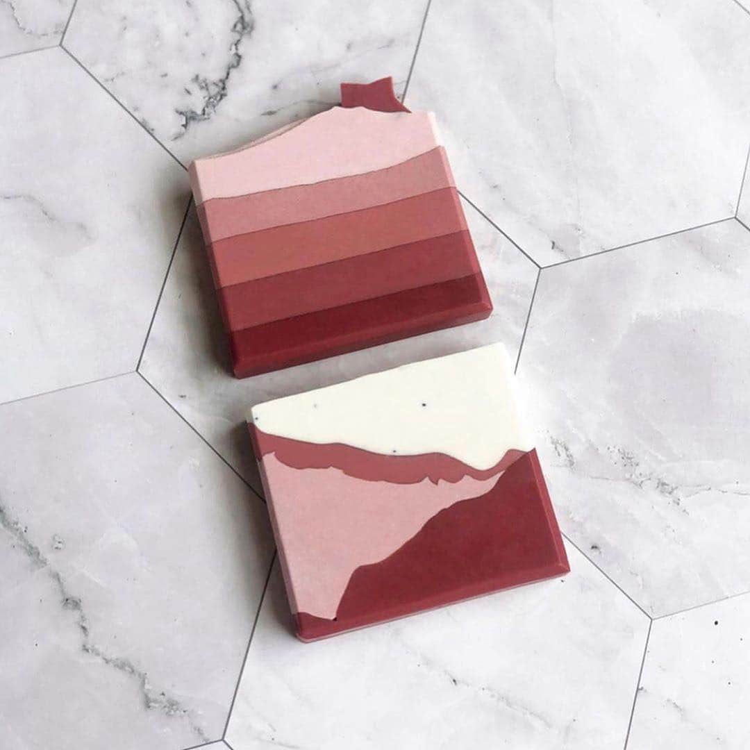 Design Milkさんのインスタグラム写真 - (Design MilkInstagram)「Need more #moderndesign in your life? Be sure to follow  @designmilkeveryday! \\\ We’re obsessed with these architect-designed #handmade #soapbars by @tandb_soaphouse. 🧼」8月6日 12時07分 - designmilk