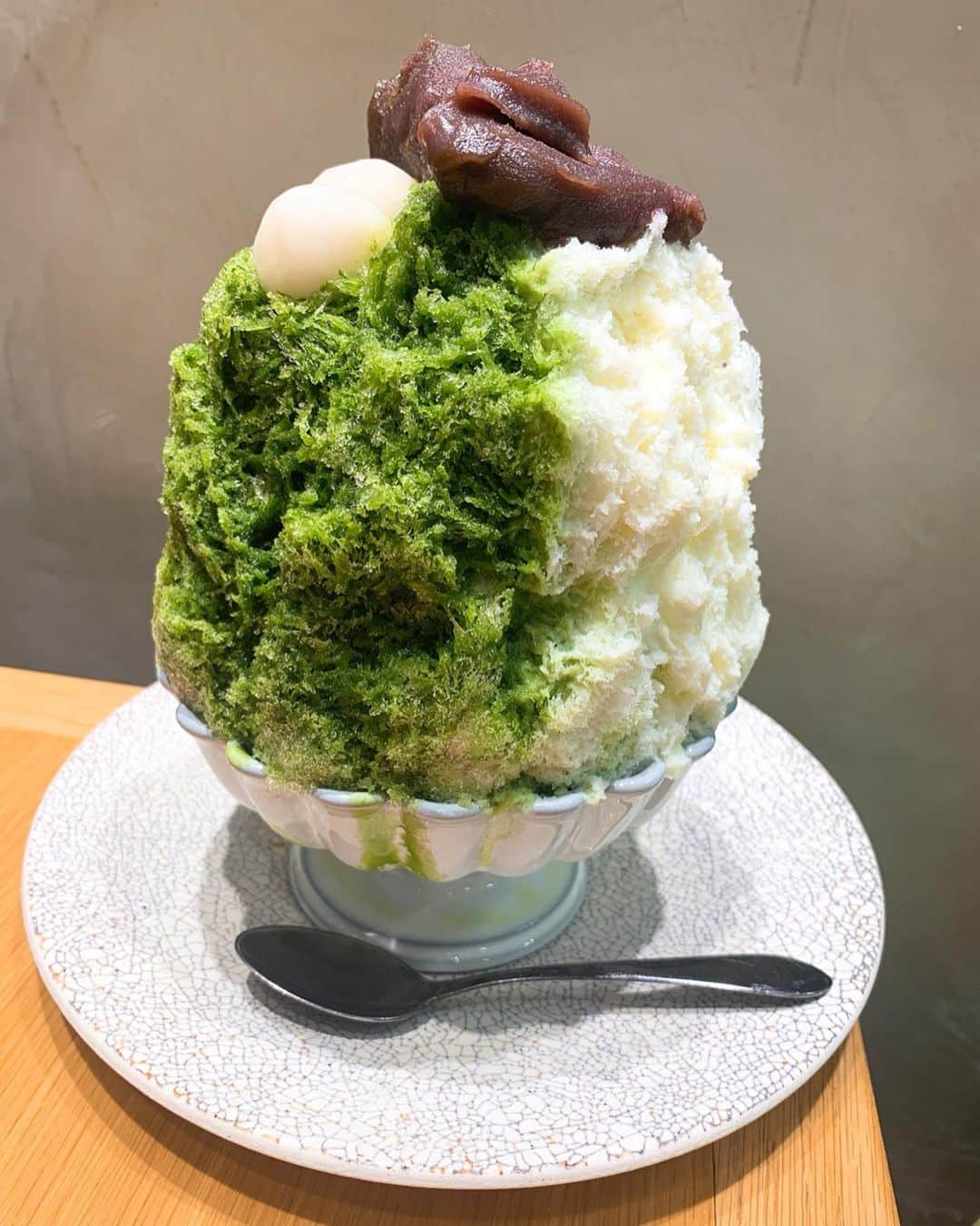 加藤里奈（カトリーナ）さんのインスタグラム写真 - (加藤里奈（カトリーナ）Instagram)「🍧🍧🍧 『甘味 いまゐ』 今年初の氷活😍最高に美味しかった！ 抹茶もミルクもかなり濃厚✨ 餡がこし餡なのが好み！！ そしてなぜか下へ行くほど味が濃くなる😳 また食べたい😋❤️ * * 📍名古屋市中区栄3-5-1 名古屋三越 栄店 地下1階 📱052-252-1921 🗓10:00-19:30(L.O 19:00) * * #かき氷 #氷活  #抹茶 #抹茶スイーツ #抹茶かき氷 #宇治金時 #三越 #かき氷巡り #名古屋 #名古屋カフェ #名古屋カフェ巡り #愛知カフェ #甘味いまゐ #氷 #かき氷部 #food #甘味いまい #ナゴレコ #あいなご #名古屋インスタ交流会 #スイーツ」8月6日 12時19分 - rinakatoktriiina