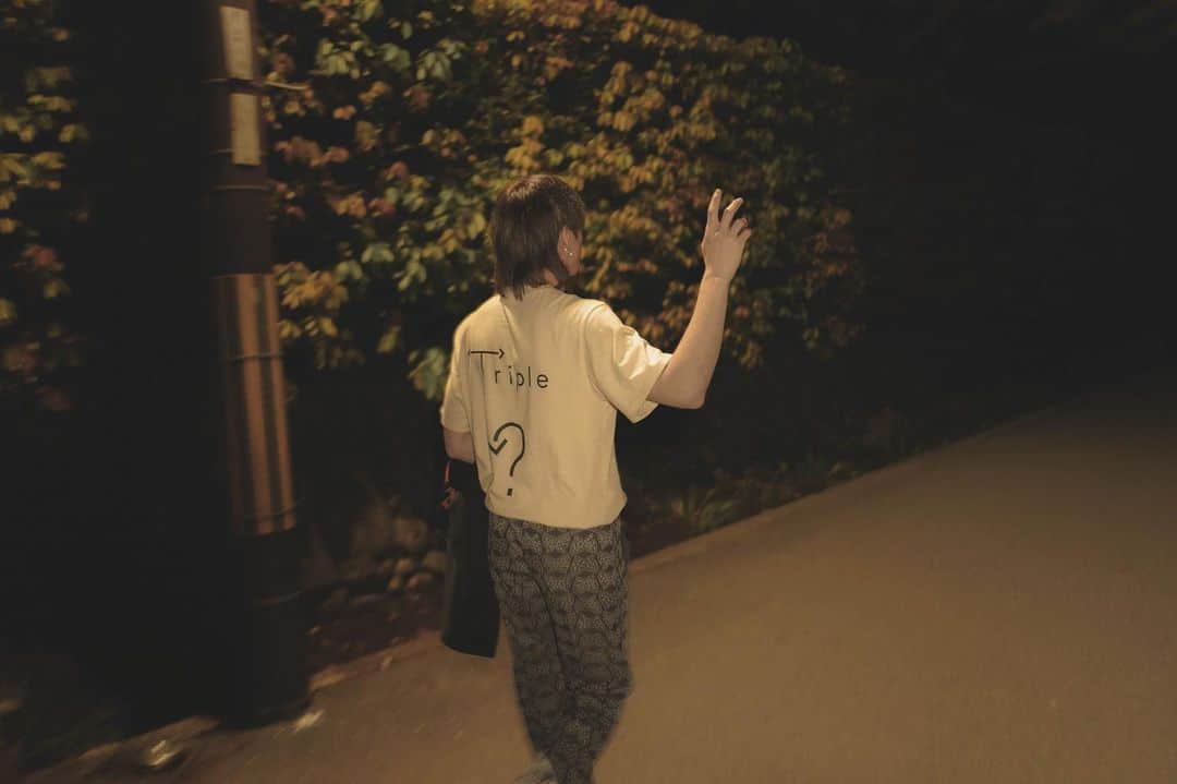 Triplenineのインスタグラム：「안녕하세요 트리플나인 입니다. 9번째 마지막 "where am i going?" 캠페인이 오픈과 동시에 웹사이트에 발매 되었습니다! 이번 캠페인 주제는 트리플나인의 마지막이자 끝나지 않을 여정의 시작 입니다. 트리플나인은 이번 캠페인을 마지막으로 2019년 8월 14일 이후 트리플나인의 전제품은 판매가 종료 됩니다. 감사합니다. Hi everyone this is Triple Nine. We  Just have released new season “Where am i going”. Triple Nine’s “Where am i going” campaign will be our last season. From august 14th, 2019 (GMT+9) all products will be unavailable. We appreciate all your loves, our journey is not the end, and its a new start.  Xoxo Triple Nine.  www.999triplenine.com #999triplenine#triplenine#999#트리플나인」