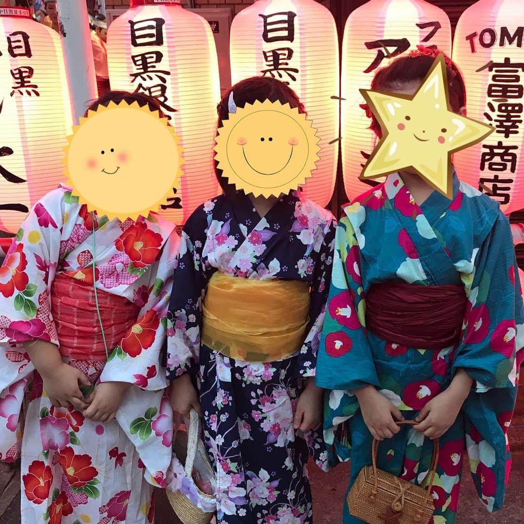 宋美玄さんのインスタグラム写真 - (宋美玄Instagram)「中目黒のよさこい踊りへ。東京のお祭りはどこも人が集まりすぎて、身動き取れないですねー。でも、浴衣でお友達とお出かけするだけで楽しいよね。よさこいを踊っている人たちが楽しそうすぎて、私も踊りたくなりました！ #中目黒よさこい祭り2019 #お祭り #浴衣ガールズ #ラーくんは甚平」8月6日 13時02分 - mihyonsongkobe