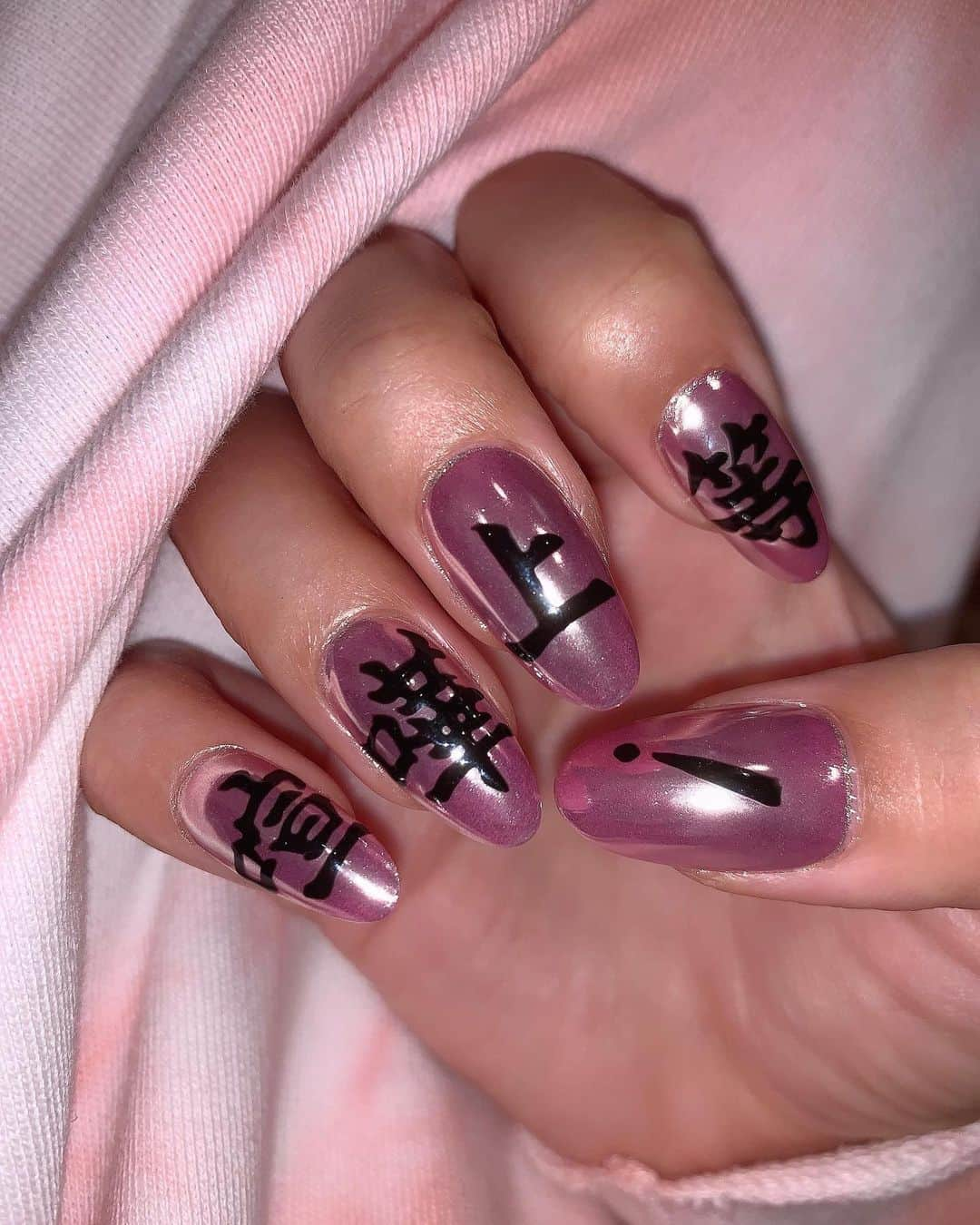 Mei Kawajiriさんのインスタグラム写真 - (Mei KawajiriInstagram)「夜露死苦💕喧嘩上等 @juno.shen #nailsbymei」8月6日 13時28分 - nailsbymei