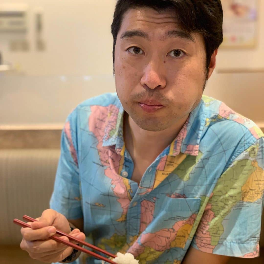 阿部浩貴のインスタグラム：「世界を着る男in岡崎サービスエリア」