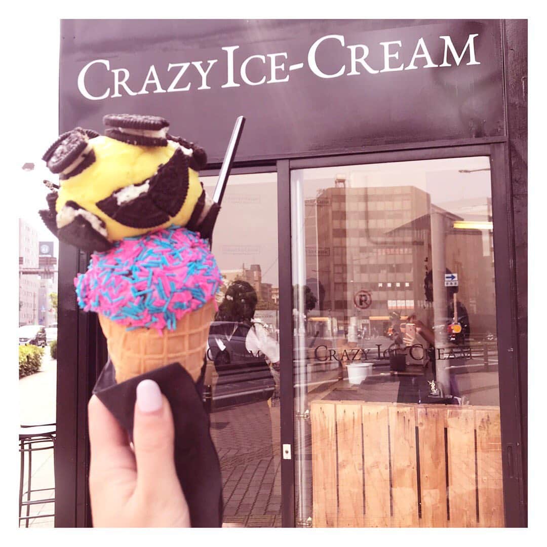 のインスタグラム：「抜群のインスタ映え🌟 [CRAZY ICE-CREAM] 📍住所:岡山県岡山市北区大供3-1-9 🌟オススメ:クレイジーアイスクリーム  #ハッピー #デート #デートなう #2人の世界 #カップル #恋したい  #福岡 #東京  #岡山 #アイスクリーム #icecream #crazyicecream #インスタ映え #オシャレさんと繋がりたい #sweet #food #love #drink #カフェ好き #カフェすきな人と繋がりたい #インスタ映え#いいね#グルメ女子  #フォトジェニックフード #グルメ部 #デートで行きたい🎀#gofun🍽」