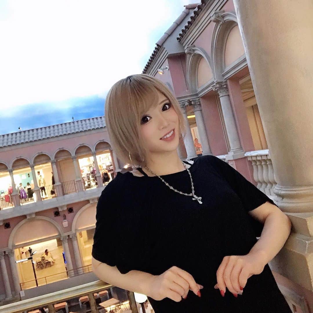 侑季美怜のインスタグラム：「・ ・ ・ 最近めちゃ涼しくて過ごしやすい🍃 ・ ・ ・ #ショートヘア女子 #東京 #お台場 #秋ですね #好きな季節」