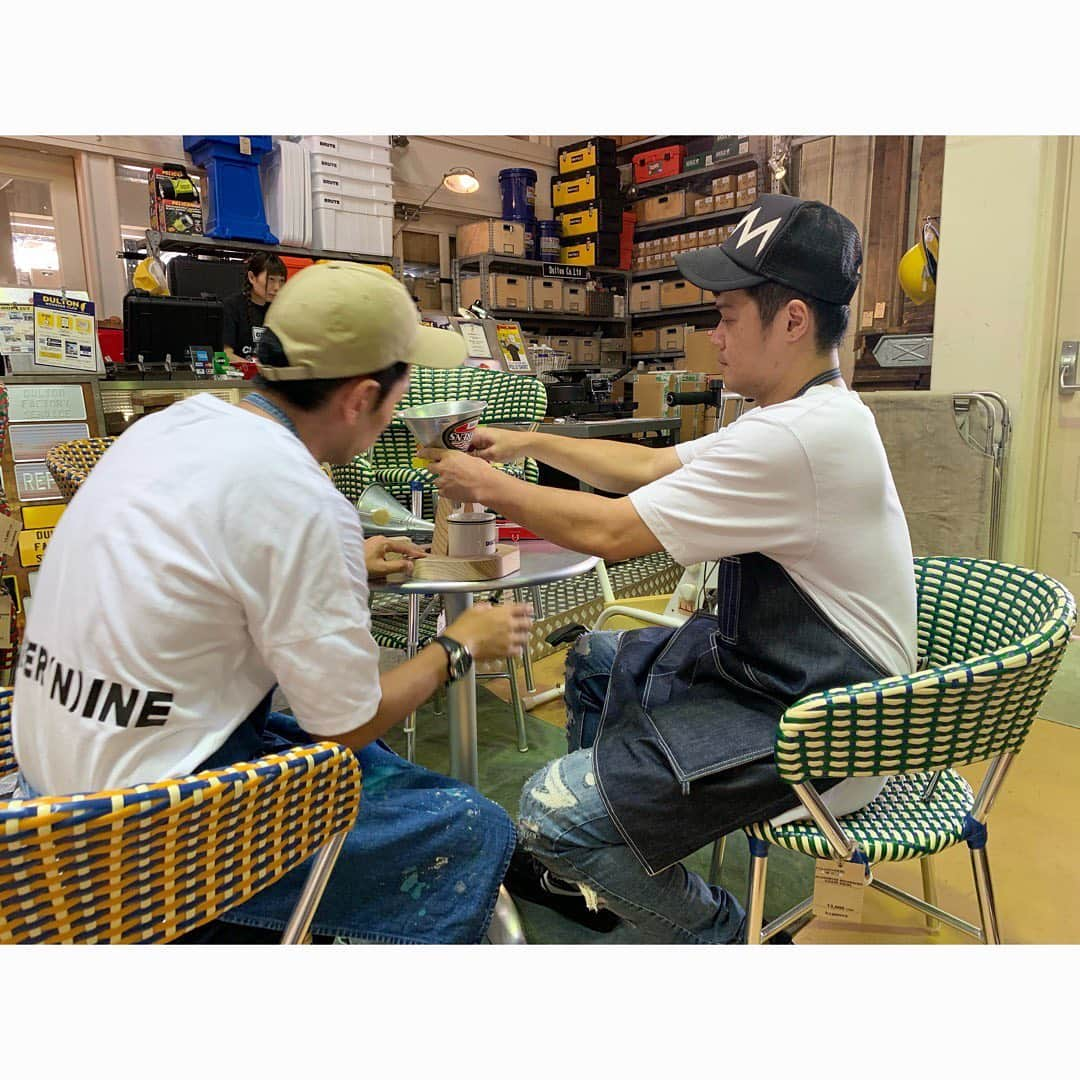 佐田正樹さんのインスタグラム写真 - (佐田正樹Instagram)「朝からチンカス君とDULTON町田店さんへ。 新企画はじまります。 詳細はおって。  #DULTON #ダルトン #DIY #佐田工務店 #チンカス君 #物作りゴリラ」9月4日 17時37分 - satakisama