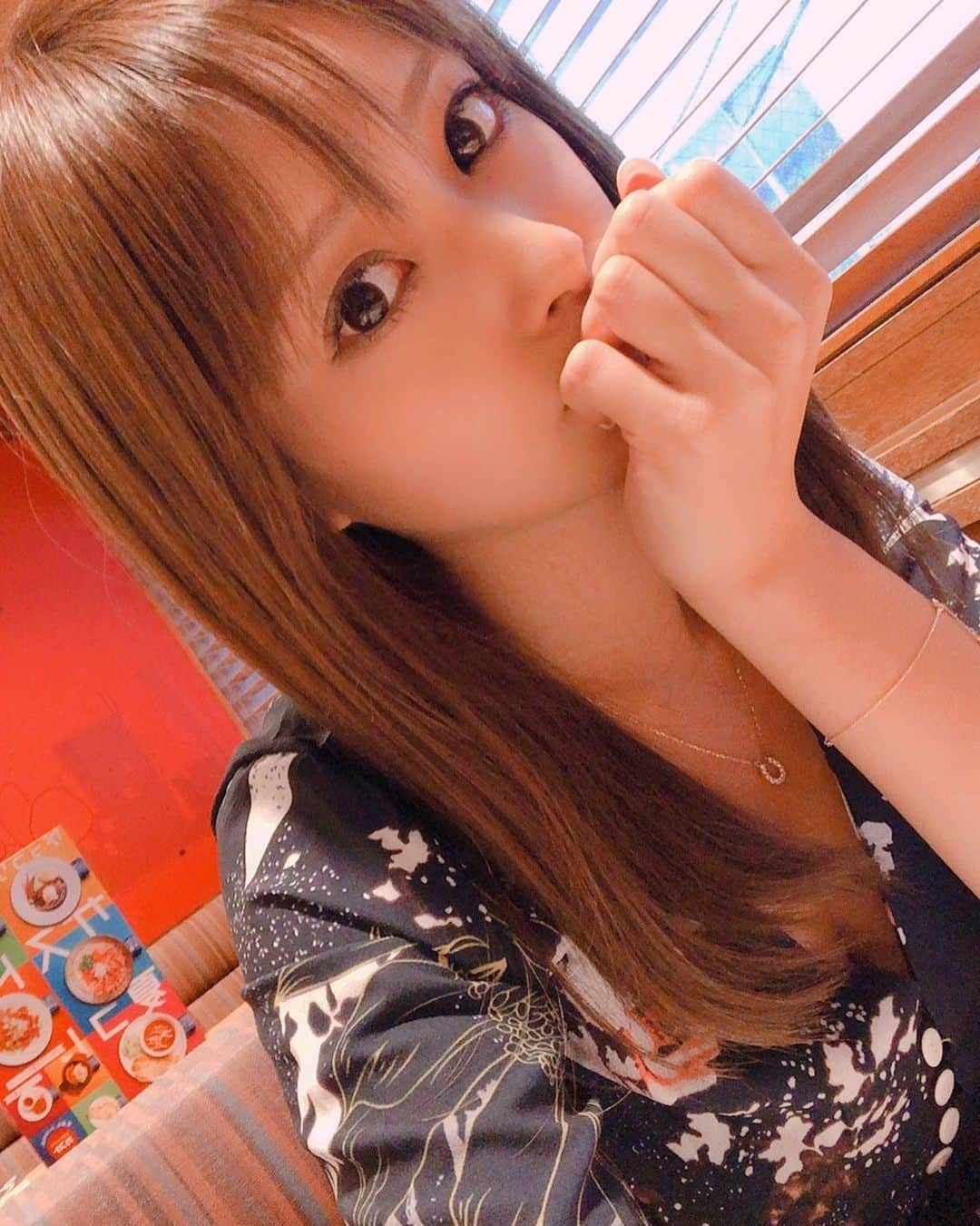 野田彩加さんのインスタグラム写真 - (野田彩加Instagram)「試験勉強しにファミレス🐥 わけわからーーん🤯  #できる気がしない #試験問題ないとか #過去問ないとか #本気ですか #暗記パン #ほしいなぁ #勉強 #試験 #エステ #美容 #医学的すぎてわかりません #まず漢字よめない笑」9月4日 17時55分 - aya.205