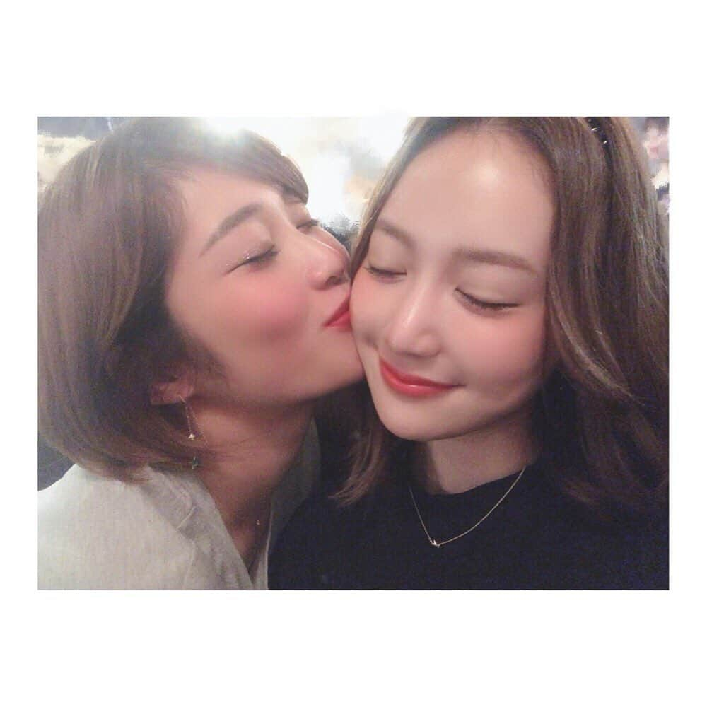 葉月ゆめさんのインスタグラム写真 - (葉月ゆめInstagram)「ほっぺにちゅーされた 🤤💋 久しぶりのゆめりん ✌︎✌︎ #ゆめりん #高橋凛 #葉月ゆめ #りんりんだいありん #アストロシスターズ #懐かしいやつ #bff」9月4日 18時00分 - yume_hazuki