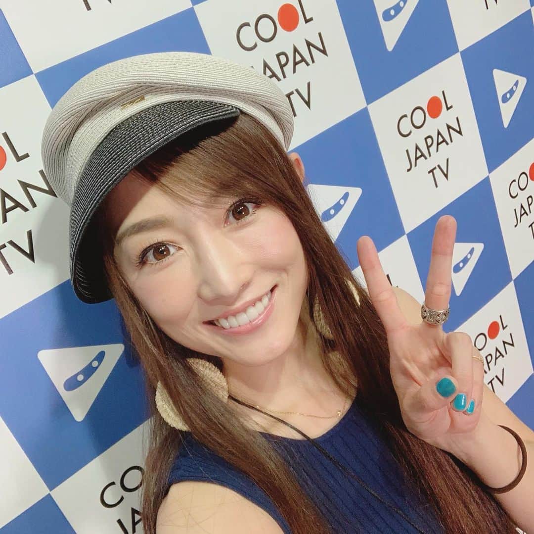 のインスタグラム：「17ライブを始めるべく✨ こちらにお邪魔しております😊 . 17ライブ始めたら登録よろしくね🥺💕✨ . また決定したら詳細アップしまーす✨ . I came here to start “17 Live” Please follow me when I started it I’ll tell you when everything is done . #17 #17live #杏さゆり #SayuriAnzu」