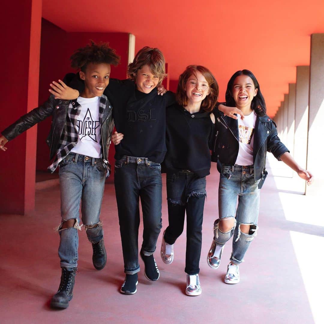 ディーゼルのインスタグラム：「Kids are unstoppable. And now they’re unstoppable in denim. @diesel.kid #UnstoppableKids」