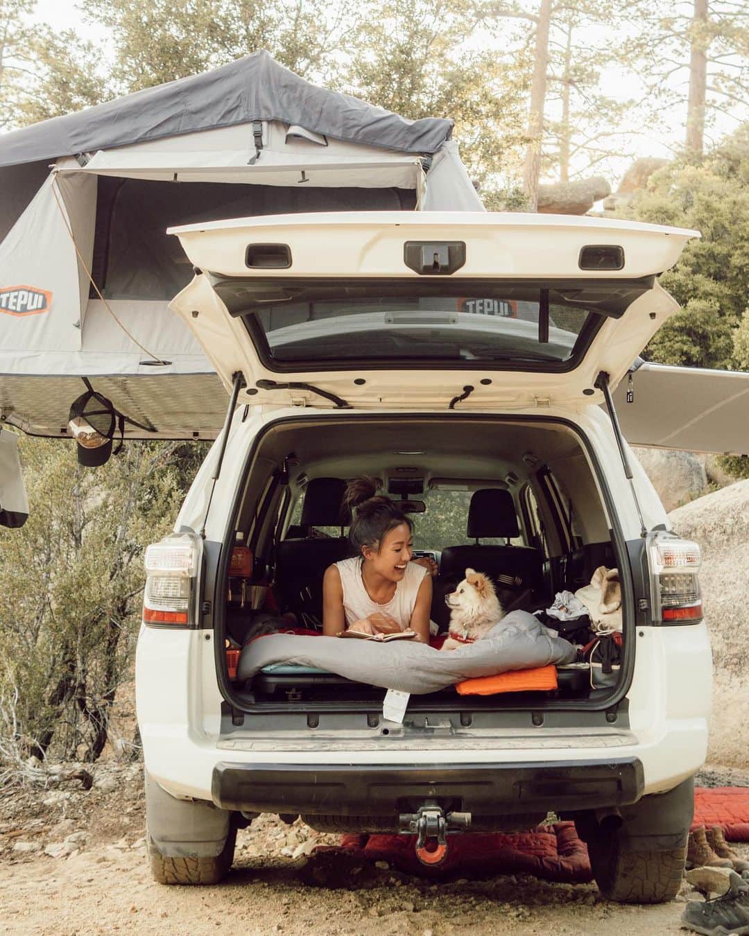 W E Y L I Eのインスタグラム：「A weekend well spent 🏕」