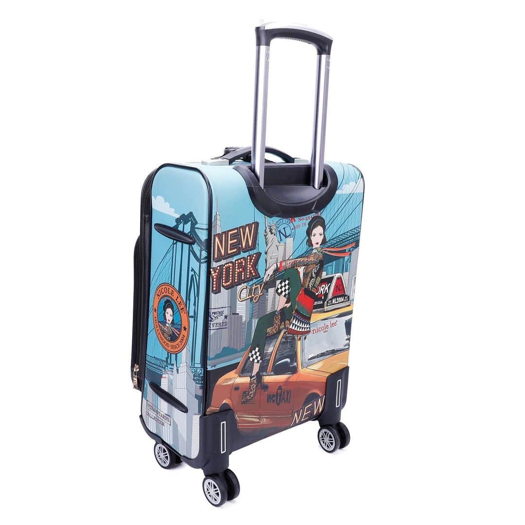 ニコールリーさんのインスタグラム写真 - (ニコールリーInstagram)「💙Travel with ease and in style with The Nicole Lee 4 wheeler 20" luggage. 💙  #nicoleleeusa #nicolelee #nicoleleeEspaña #nllook #luggage」9月4日 9時25分 - nicoleleeusa