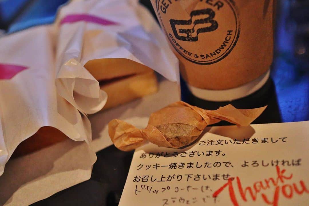 あやみ旬果さんのインスタグラム写真 - (あやみ旬果Instagram)「気持ちって嬉しいですよね＾＾🌟 わたしはマヨネーズとソース苦手なので、パンとビーフと大葉ってシンプルなんだけど美味しい(^ ^)☕️ そんなワガママにも対応してくれる。  おはよう。」9月4日 9時30分 - ayami_syunnka0815