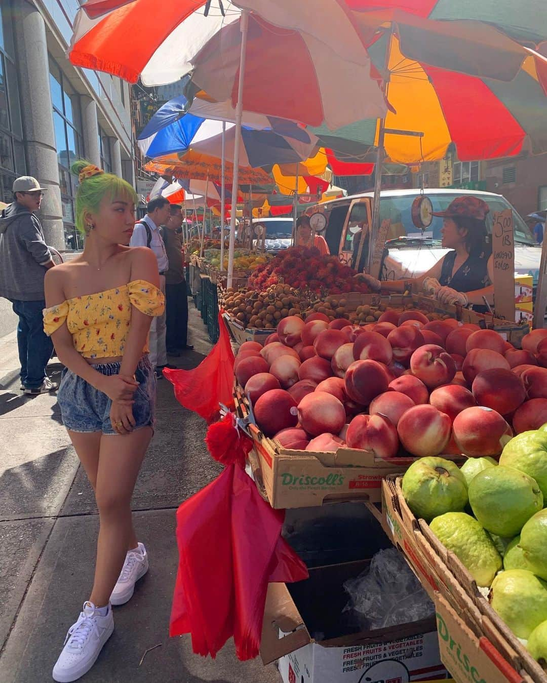 RIEHATAさんのインスタグラム写真 - (RIEHATAInstagram)「no more Thailand post 🍑🥭it's NY🤣 #Chinatown 🗽」9月4日 9時36分 - riehata