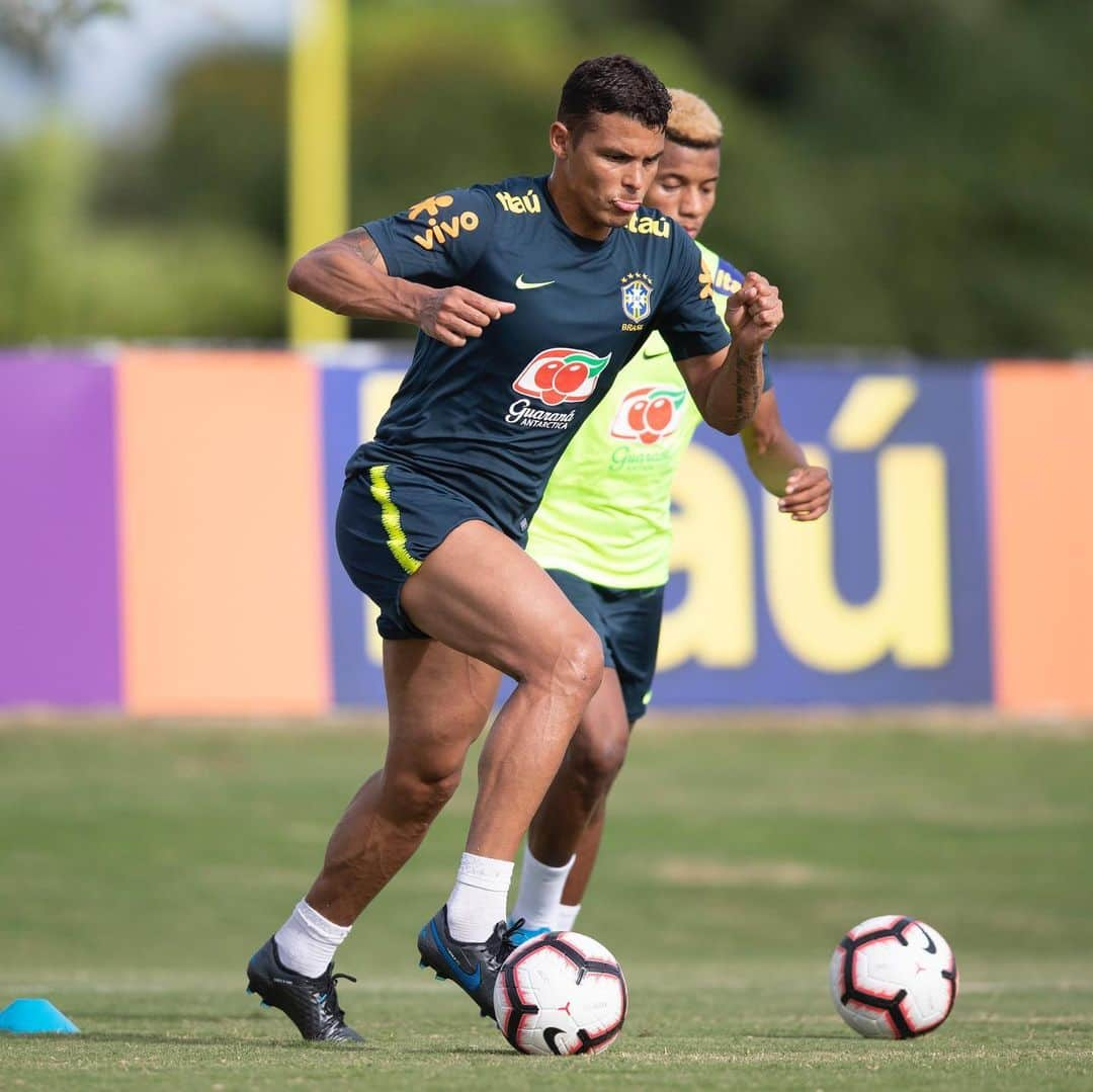 チアゴ・シルヴァさんのインスタグラム写真 - (チアゴ・シルヴァInstagram)「Preparação continua @cbf_futebol #jogabola  @lucasfigfoto 📸」9月4日 10時39分 - thiagosilva