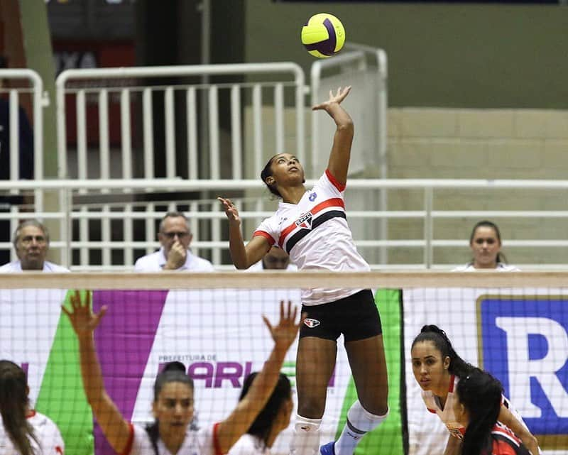 São Paulo FCさんのインスタグラム写真 - (São Paulo FCInstagram)「🏐 Grande vitória na estreia do Tricolor no Campeonato Paulista de Vôlei: São Paulo/Barueri 3x0 Valinhos, com parciais de 25/17, 25/21 e 25/21. O duelo foi disputado em casa, no Ginásio José Corrêa, em Barueri, e o nosso time é comandado pelo multicampeão José Roberto Guimarães! #VamosSãoPaulo 🇾🇪 ⠀⠀⠀⠀⠀⠀⠀⠀⠀ 📸 Rubens Chiri / saopaulofc.net」9月4日 10時39分 - saopaulofc