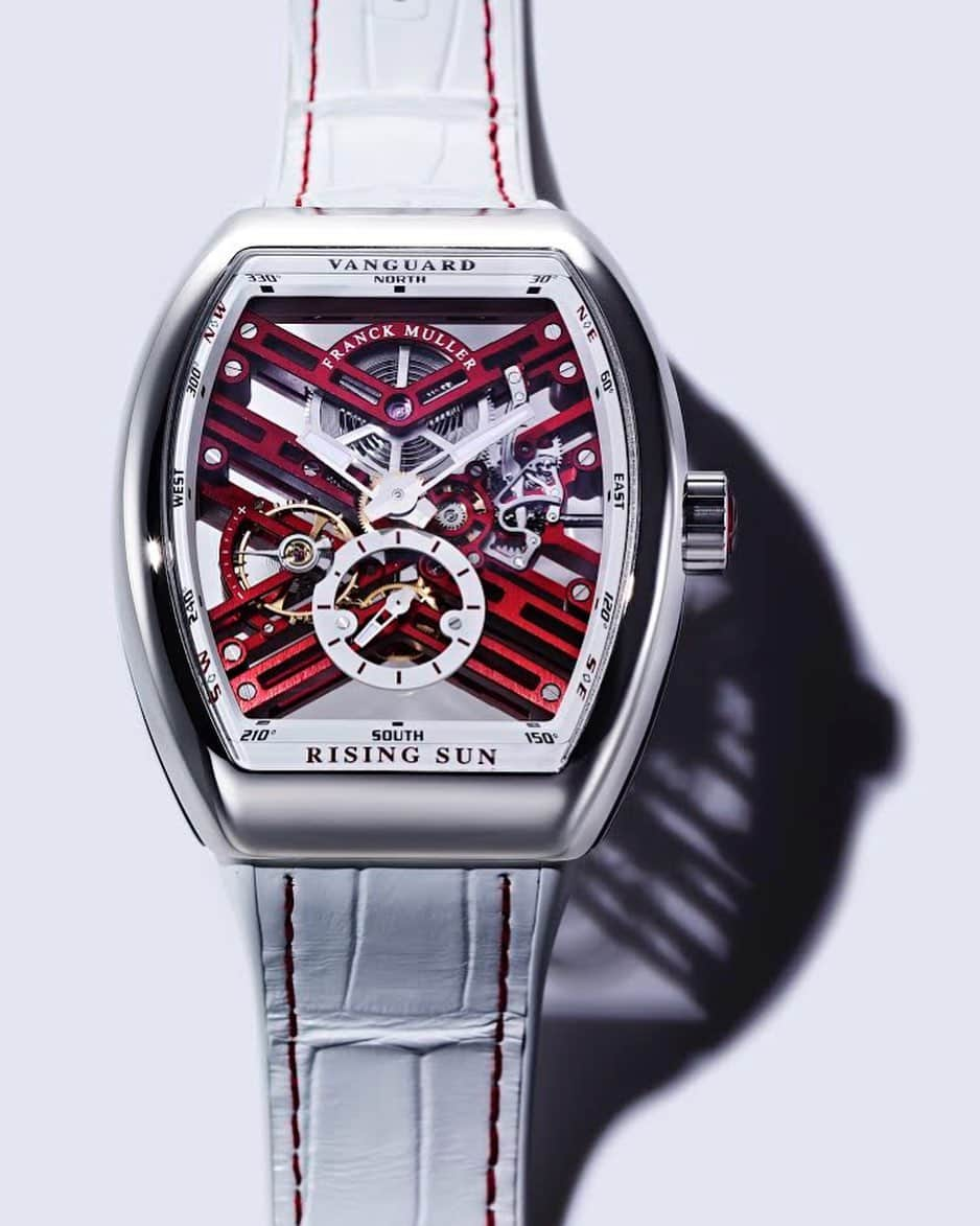 FRANCK MULLER JAPANさんのインスタグラム写真 - (FRANCK MULLER JAPANInstagram)「2019最新作 ヴァンガード 7デイズ パワーリザーブ ライジング サン ⠀ “フランク ミュラーの時の哲学”⠀ ⠀ フランクミュラー氏　インタビューからの抜粋⠀ ⠀ “時間というのは、あくまでも各個人の一人一人がもつ概念だと思います。⠀ ⠀  簡単な例でいうと子どもの頃は、一日という計算でやっていた。⠀ ⠀  一週間なんてものは長くてやってられないくらい。⠀ ⠀  それが今度は、一日でなくて、歳をとるにつれて、１カ月、もっと歳をとってくると一つの季節がどんどん、どんどんと移り変わっていく。⠀ ⠀  夏が来たと思ったならば、もうクリスマス、あっという間に、時間が巡っていくようになる。⠀ ⠀  つまり、それぞれの人にとって、過ぎゆく時間というものの長さ、短さというものが違って、やはりどうしても個人的なのものである。⠀ ⠀  だけれども、私は時計師として、この過ぎゆく時間というものを無駄にしてほしくない。⠀ 自分の持てる自分だけの時間というものを大切にしてほしい。⠀ ⠀  そして、時間が過ぎることによって、もっともっと自分自身が充実して⠀ ⠀  そして、もっともっと心地よくて⠀ ⠀  そして、ゆくゆくは、ああ、いい人生を過ごしたなあと思って欲しいと願っています。”⠀⠀ ⠀ フランク ミュラーの腕時計には、過ぎゆく時間を大切に、そして有意義に過ごして欲しいという願いが込められています。⠀ ⠀  #franckmuller #2019new #vanguard #red  #watch #luxestyle  #skeletonwatch #watch #sportsluxe  #フランクミュラー  #ヴァンガード  #ラグスポ  #高級時計  #新作 #newmodel #2019年新作」9月4日 10時33分 - franckmuller_japan