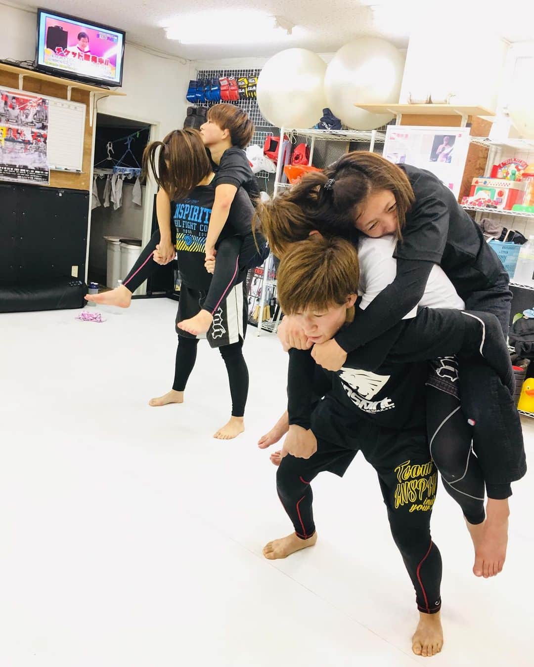 藤井惠さんのインスタグラム写真 - (藤井惠Instagram)「日曜日みゆきさん頑張りました。結果には繋がりませんでしたが、過程は繋がりました。  気持ち切り替えて全日本に向けてまたコツコツやっていきましょうね💪  #MMA #広島県 #福山市 #格闘技」9月4日 10時46分 - megumi_fujii