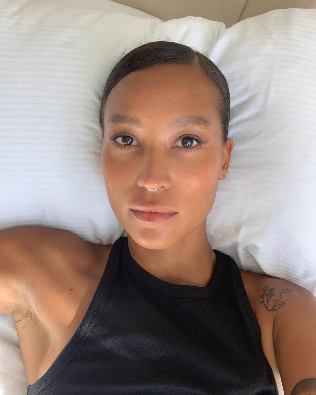 アイコナ・ポップさんのインスタグラム写真 - (アイコナ・ポップInstagram)「Well hello there dear Jetlag! #nyc」9月4日 11時13分 - iconapop