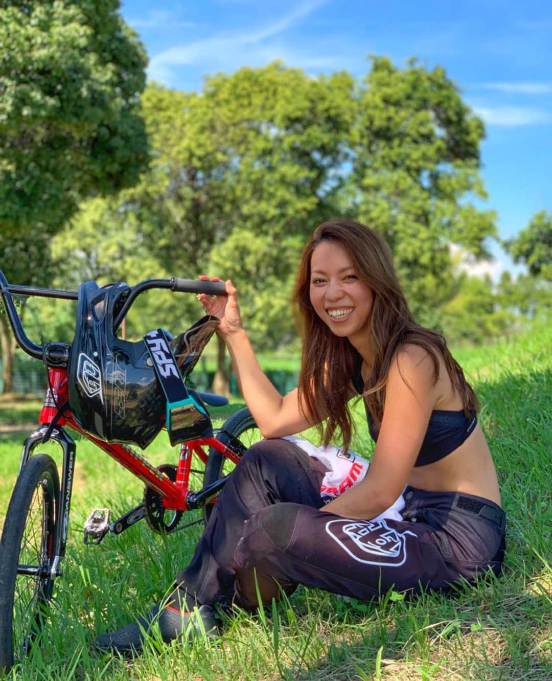 飯端美樹のインスタグラム：「ベルギーで熱中症になってから怖くて、こまめに涼む事を更に意識しております😌🍃 皆さんも本当に気を付けてね☀️ #bmxlife」
