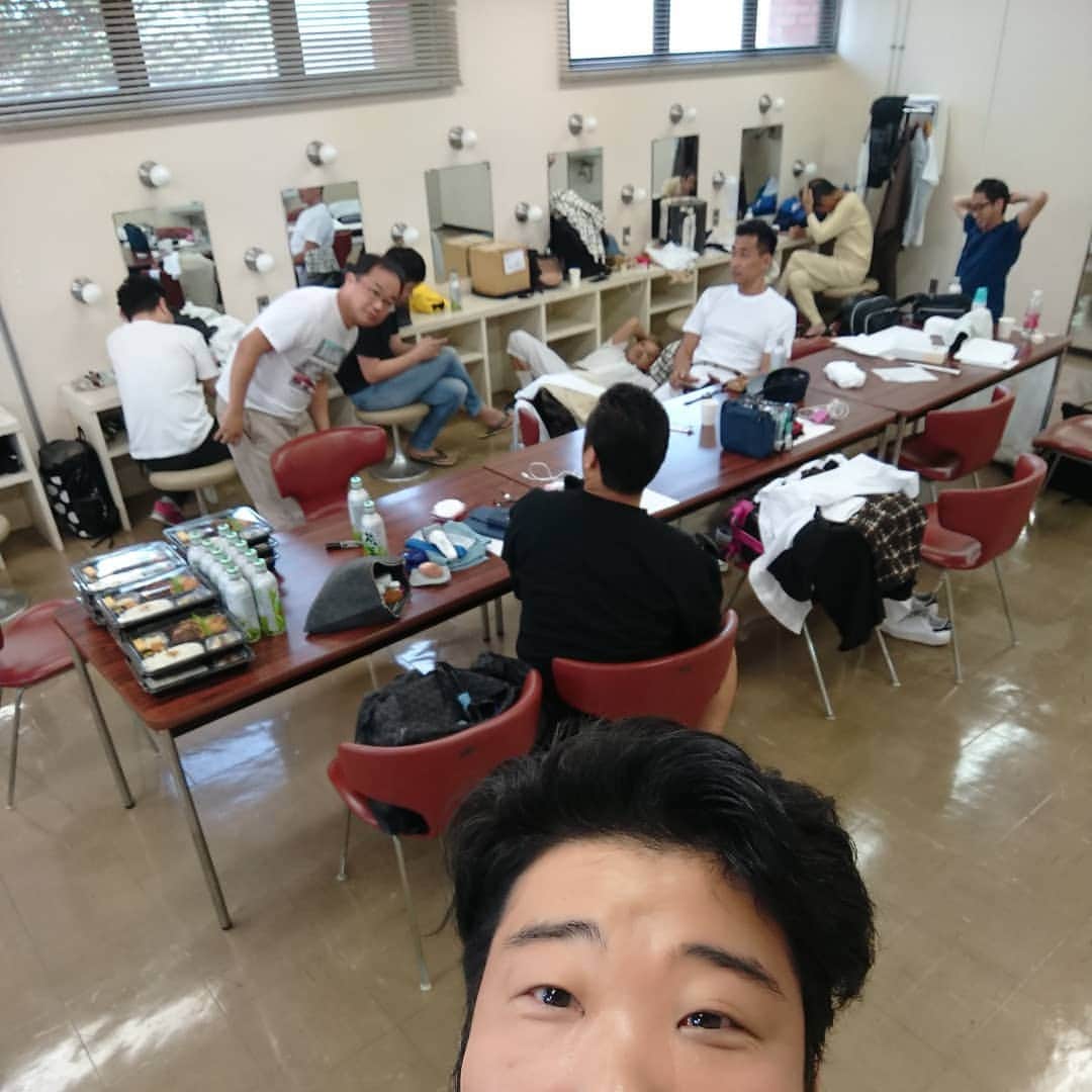 安尾信乃助のインスタグラム：「今日と明日は磐田市民文化会館で新喜劇。 石田座長、ゲスト寛平さん内場さんです。  #磐田市民文化会館#石田靖#座長#よしもと新喜劇#吉本新喜劇#安尾信乃助#」