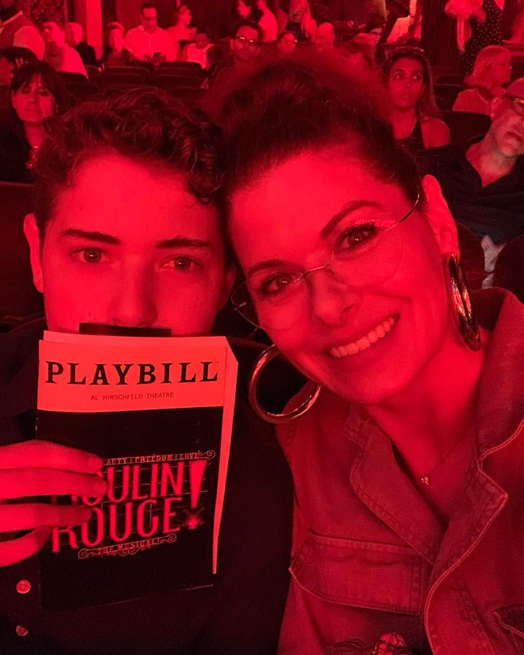 デブラ・メッシングさんのインスタグラム写真 - (デブラ・メッシングInstagram)「MOULIN ROUGE! Thank you to the entire cast and crew and creators of @moulinrougebway! What a fantastic night. #Broadway」9月4日 13時14分 - therealdebramessing