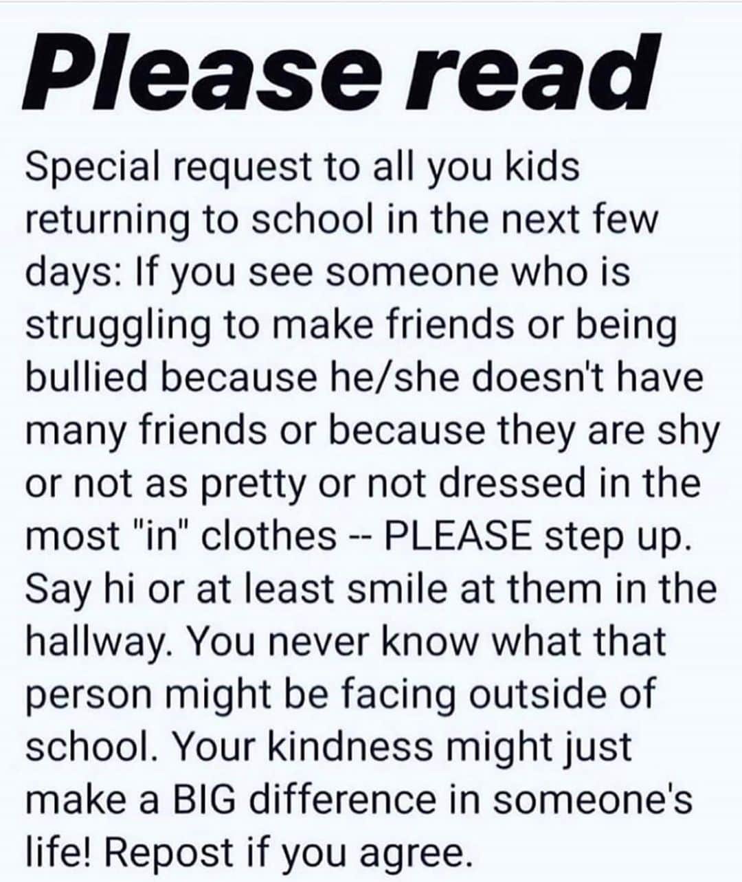 ジェシカ・キャプショーのインスタグラム：「Yes to this for all the kids going back to school. 💯  But also, yes to this for all people everywhere. All the time. Stepping up every time that you see someone in need. Giving everyone the benefit of the doubt because you simply cannot know what struggles people endure. Empathy. Curiosity. Kindness. Courage.」