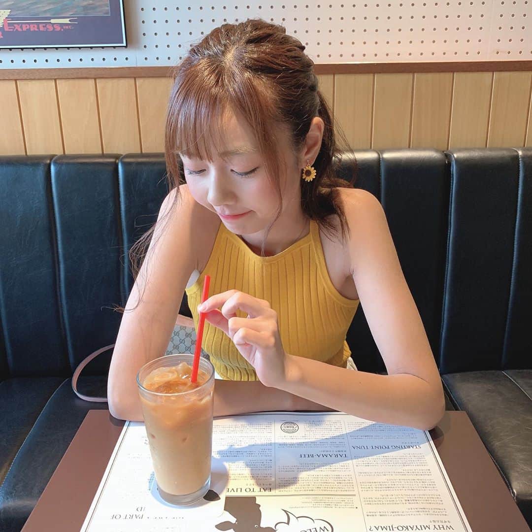 杉浦みずきのインスタグラム：「. 耳にひまわり🌻 今日は雷がすごいな」