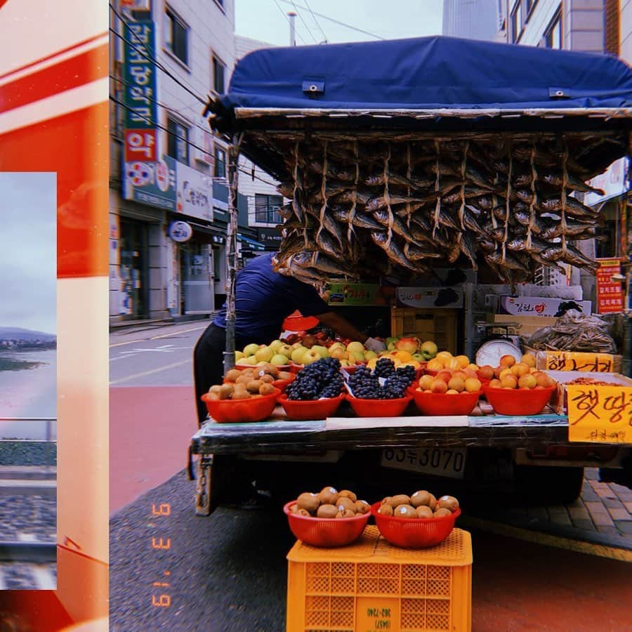 ショーン・エバリストさんのインスタグラム写真 - (ショーン・エバリストInstagram)「Natural state of being🍃Observing and soaking in from all the senses and filling up the creative soul. <<< swipe for the vibes. . . I traveled from Seoul to Daejeon by bullet train. 🚅 via @feedbackkorea 🙏🏽 I was shown old Korean houses turned into new age restaurants and wine bars, a glamping site with a full vegan food bar 🏕(more for Locals/Korean tourists not really for foreigners actually) I danced with the small but beautiful community and met a familiar face from the UK, small world. Much to take in, I truly enjoyed Daejeon. Highly suggest it for any fellow travelers . . #Daejeon #Korea #Travel #Dance #MovementLifestyle」9月4日 14時53分 - shaunevaristo